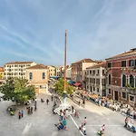 Ca\' Meraviglia Canal View